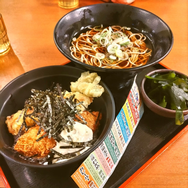 「【季節限定】白身フライ丼セット（￥900）＋三陸わかめ（クー」@ゆで太郎 東邦医大通り店の写真