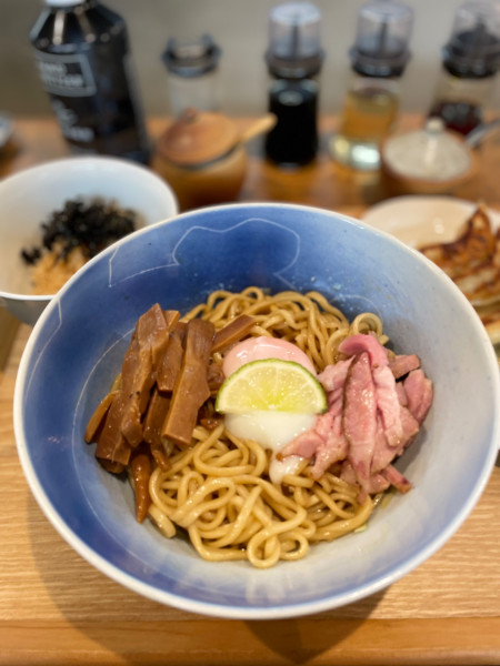 「BLACK WEDNESDAY 煮干油の油そば」@YOKOKURA STOREHOUSEの写真