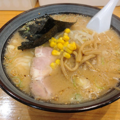 手打ちラーメン 本丸の写真