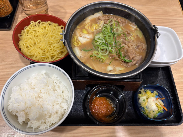 「牛肉玉ラーメン鍋膳(とんこつ)」@吉野家 三鷹駅南口店の写真