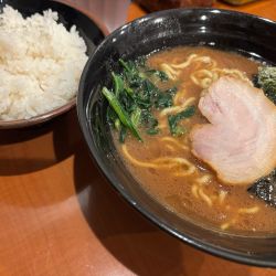 ラーメン+中ライス