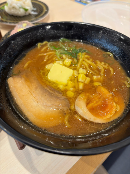 「北海道味噌バターコーンラーメン」@はま寿司 下妻店の写真