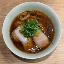 醤油らぁ麺(1250円)