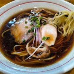 醤油らー麺(880)