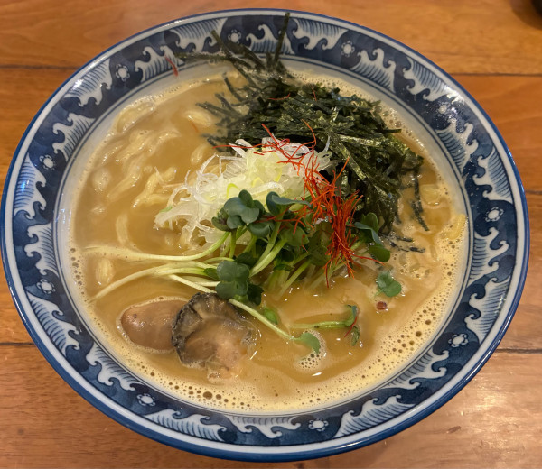「牡蠣拉麺　950円」@麺や佐市の写真