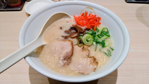 「豚骨(バリカタ)」@TOKYO 豚骨 BASE MADE by 博多一風堂 ecute品川サウス店の写真