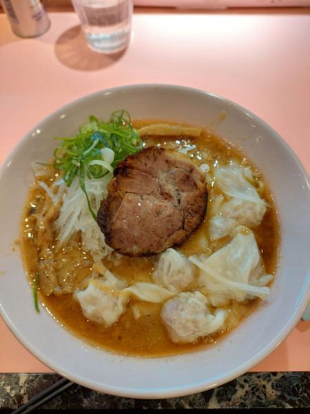 「ワンタン流星パンチ」@流星軒の写真