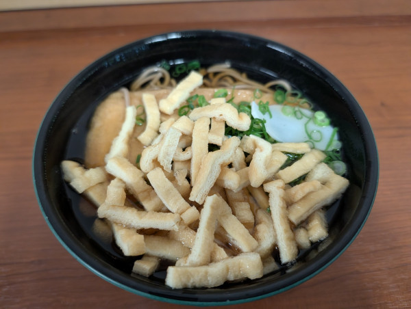 「きざみそば（430円）、きつね（160円）」@麺家 京橋外回り店の写真