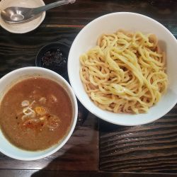 つけ麺並極太麺変更辛味トピ