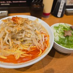 鉄鍋辛味噌・麺大盛・ネギ飯食べ放題 ￥1,200