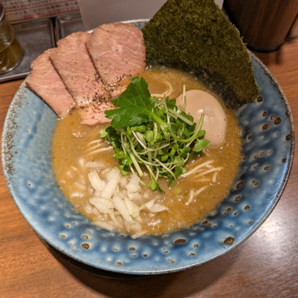 「海老ニボ半熟玉子入」@麺屋 ねむ瑠の写真