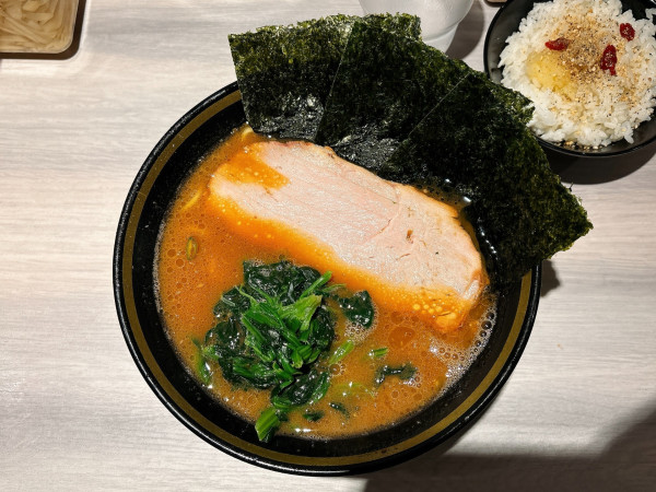 「ラーメン:960円、半ライス:150円」@横浜家系ラーメン てつ家の写真