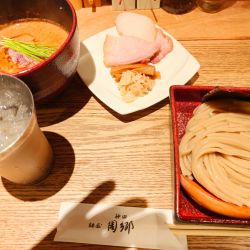 赤つけ麺　辛さ多め