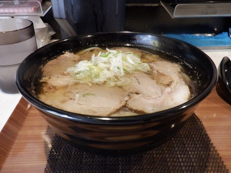 「ラーメン（２５０ｇ）」@豚もおだてりゃメン喰らうの写真