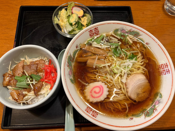「ラーメンセット　ミニ焼肉丼」@喜久井町 もりやの写真