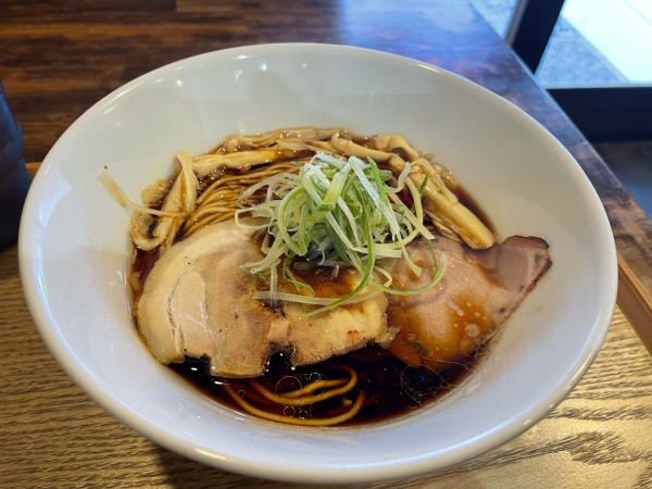 「たまり醤油ラーメン」@麺処 明りの写真