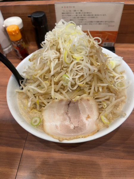 「もやしラーメン+もやし大盛り」@こってりらーめん なりたけ 池袋店の写真
