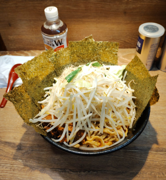 「裏限定『ルイジアナ・トム』350汁無しTP海苔うずら」@麺屋 浜一の写真