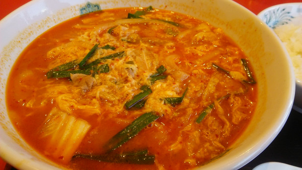 「チゲ味噌ラーメン 790円＋半ライス 150円」@中華一番 小岩南口店の写真