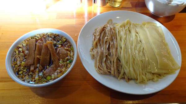 「焙煎2色つけ麺玉子（1,400円）大盛り＋凄平麺（200円）」@らぁめん りきどうの写真