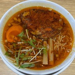らぁ麺　『赤』　950円他