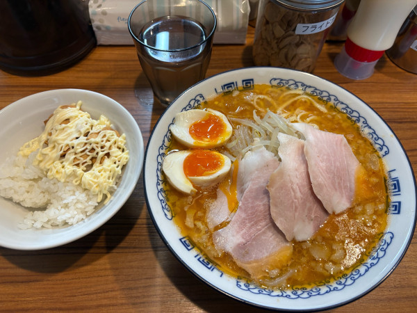 「環七リスペクト」@横浜豚骨醤油ラーメン YOLOの写真