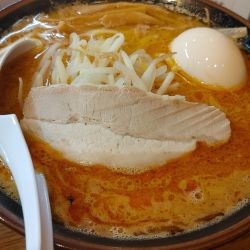 信州味噌らあめん　太麺　２辛　味玉トッピング