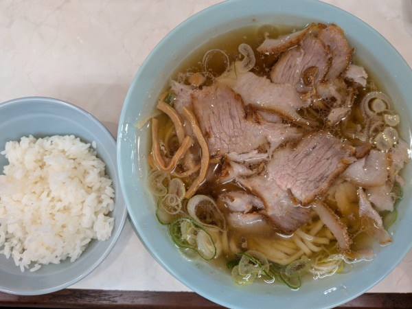 「中華そば790円+ライス無料」@なぎちゃんラーメン 白楽店の写真