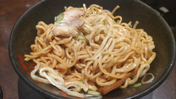 「油そば（特盛）」@油そば専門店 ぶらぶら 横浜本店の写真