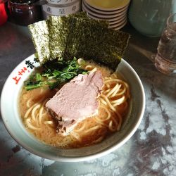 らーめん 麺硬め 味薄め 脂多め