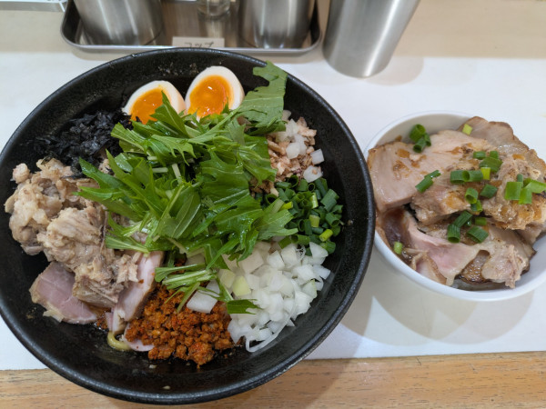 「【限定】辛味噌まぜそば➕チャーシュー丼」@麺屋 扇 SENの写真