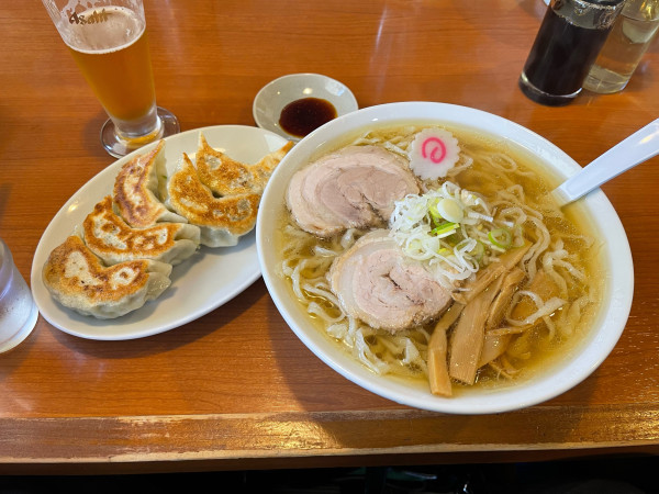 「ラーメン+餃子5個」@麺屋いつきの写真