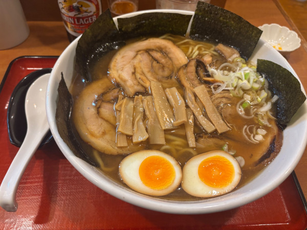 「キリンラガービール小瓶〜中華麺中盛&味玉チャーシューのり」@めん 和正の写真