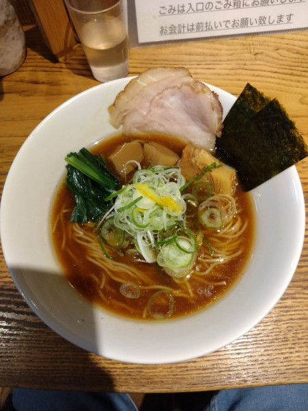 「醤油中華そば」@中華そば べぃしっくの写真