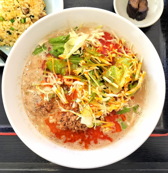 「担担麺+炒飯のセット 1200円」@筑紫飯店の写真