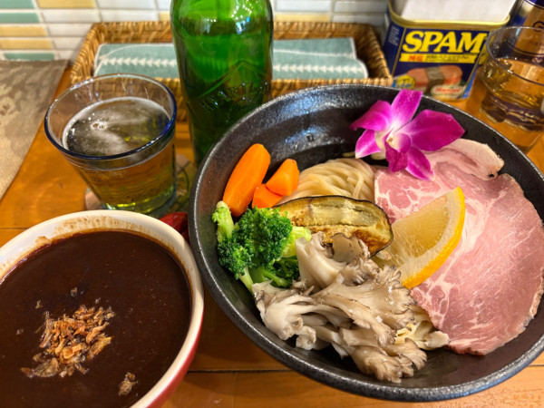 「秋冬野菜100時間濃厚カレーつけ麺(追い飯付き)1480円」@麺屋 Hulu-luの写真