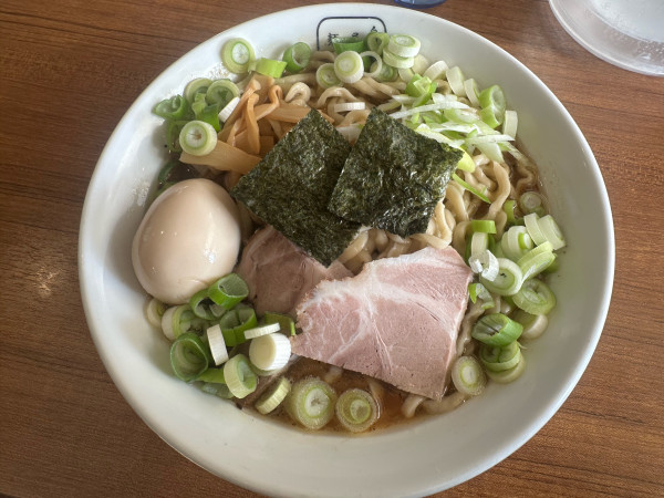 「鯖出汁ラーメン太麺大盛り＋味玉＋ネギ」@麺屋 翔の写真