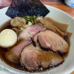 特製淡麗煮干そば(1070円)