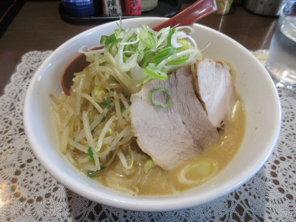 「みそらーめん（７５０円）＋W野菜２００円」@北海道らーめん なまら 阿見店の写真