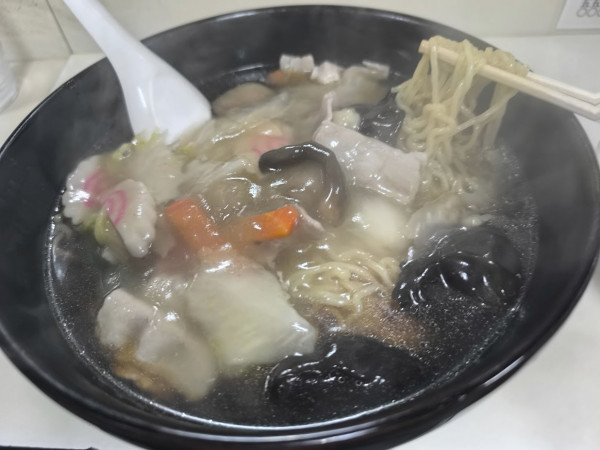 「ウマニソバ(800)」@亀鶴食堂の写真