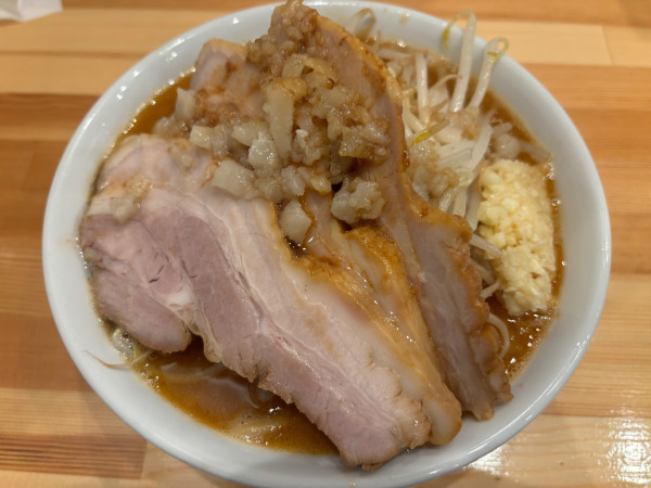 「辛ラーメン　中辛」@ヤマロク 上杉直営本店の写真