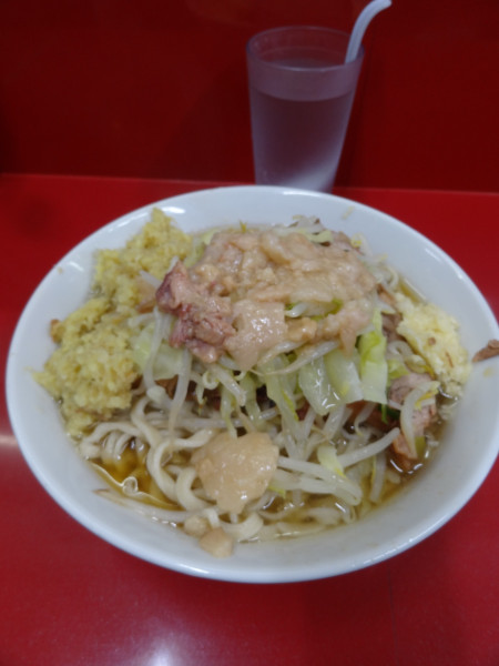 「小950円YsNA塩100円 生姜50円」@ラーメン二郎 越谷店の写真
