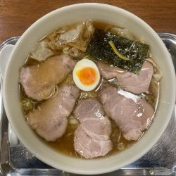 チャーシューワンタン麺1550円