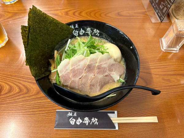 「『特』豚骨味噌」@麺屋 自由奔放の写真