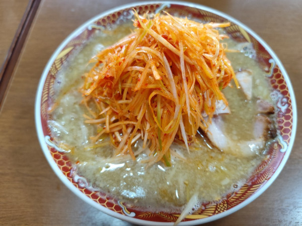 「味噌ねぎラーメン（辛ねぎ）1180円」@自家製手もみ麺 ラーメン赤松の写真