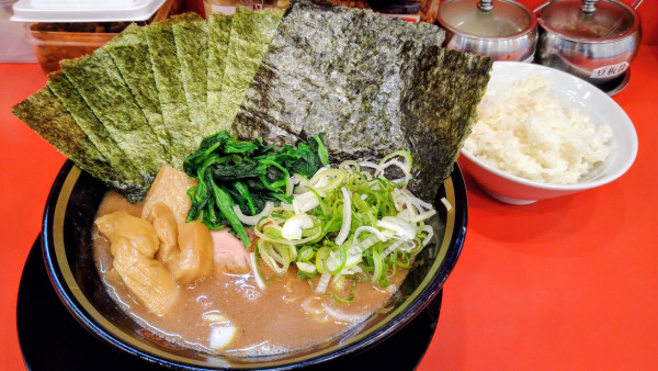「【限定】魚介ラーメン＋海苔･ライス食べ放題･上海苔」@大輝家直系家系ラーメン 大総家の写真