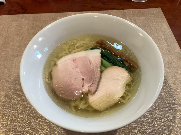 「塩ラーメン（880円）」@手打ち カドワキの写真