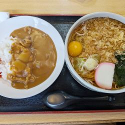 カレーセット たぬきそば大（1,100円）＋生卵（50円）