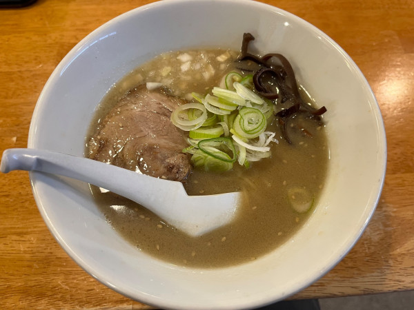 「朝のみそラーメン＋替玉×3」@ラーメン月輪の写真