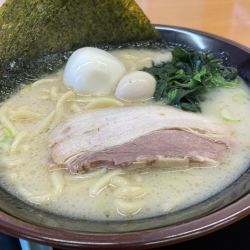 塩味玉ラーメン🉐パスポート海苔増し、ランチタイムサービスライス